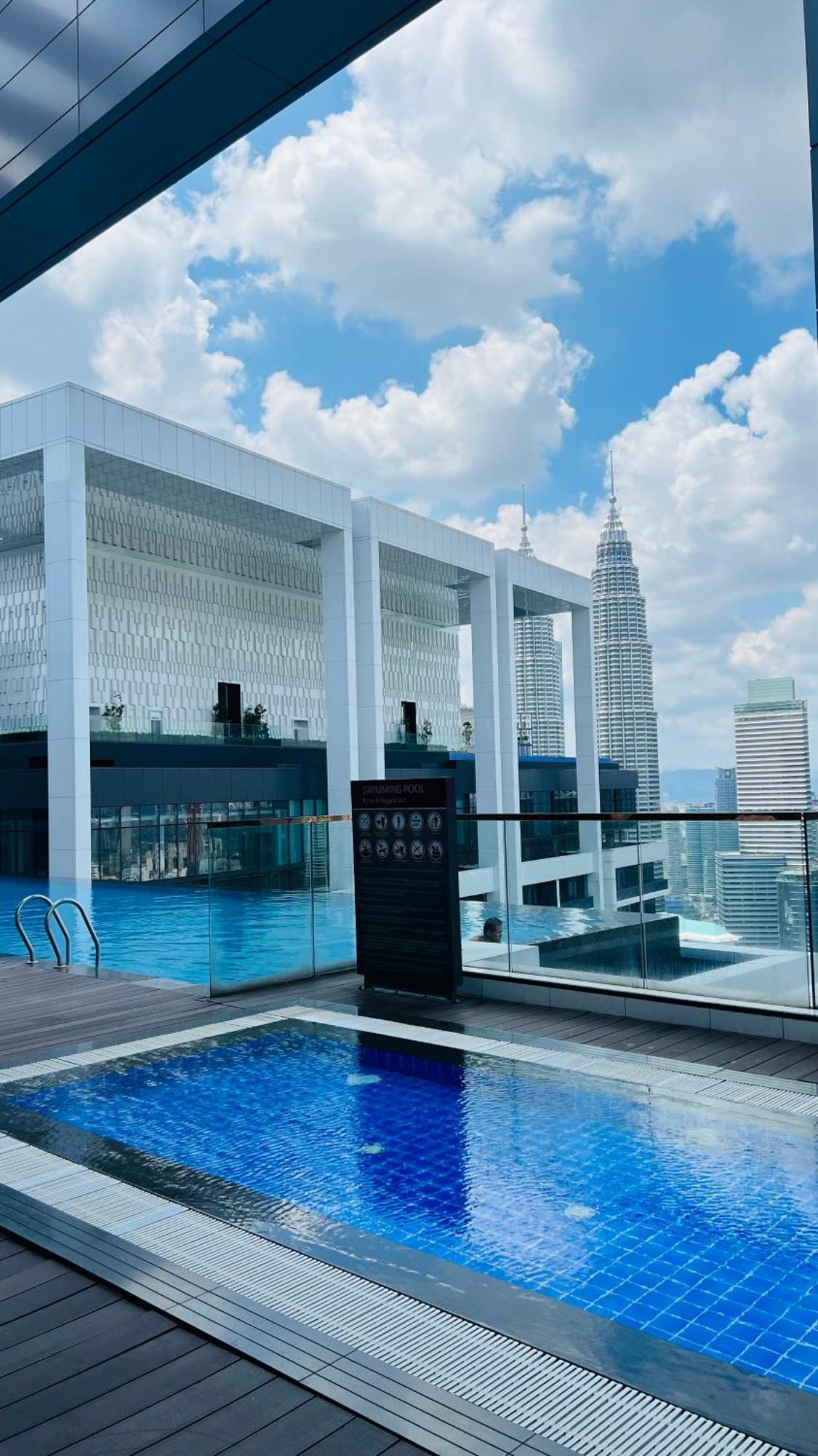 The Platinum Klcc By Faced Apartment Kuala Lumpur Exterior photo